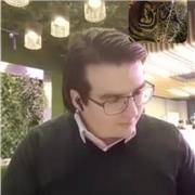 Tutor de inglés con experiencia y versatilidad, ubicado en Pozuelo de Alarcón, Madrid. Especializado en inglés conversacional, técnico y científico, ofrezco clases dinámicas para adultos, jóvenes y niños. Formato de clases flexible tanto online